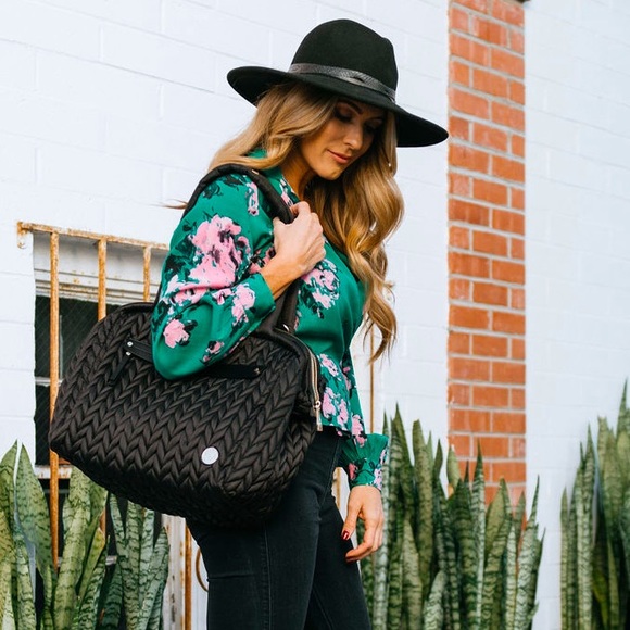 Astr Tops - Floral long sleeve blouse